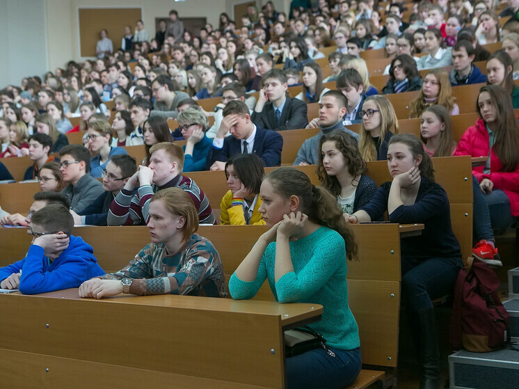 На кого идти учиться, какие профессии будут востребованы в будущем и нужно ли вообще высшее образование – эти и другие темы прозвучали в пятницу в рамках пресс-конференции в Национальной Службе Новостей