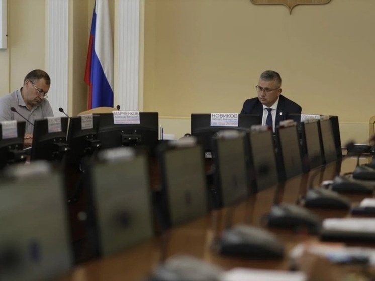 Александр Новиков провел заседание штаба по подготовке к отопительному сезону