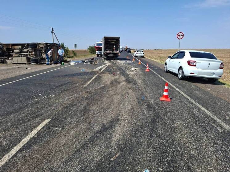 В Крыму водитель грузовика погиб после столкновения с автобусом