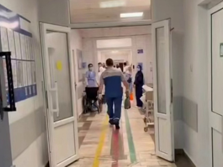 После ЧП на канатной дороге в медучреждении остаются еще 4 человека