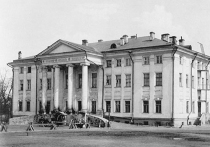 История с возникшей еще в начале лета инициативой о передаче журнала «Дружба народов» в ведение Союза писателей России, ставшего в наши дни интеграционным писательским объединением, получила неожиданное продолжение