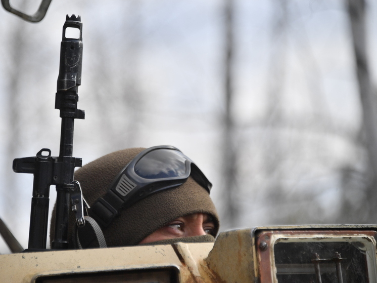 Французский политик призвал отказаться от вооружения Украины и вступить в переговорный процесс