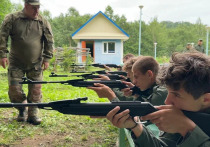 В 2025 году Центр «Воин» запустил новое направление подготовки — курс снайпинга, разработанный совместно с Федерацией боевого снайпинга России