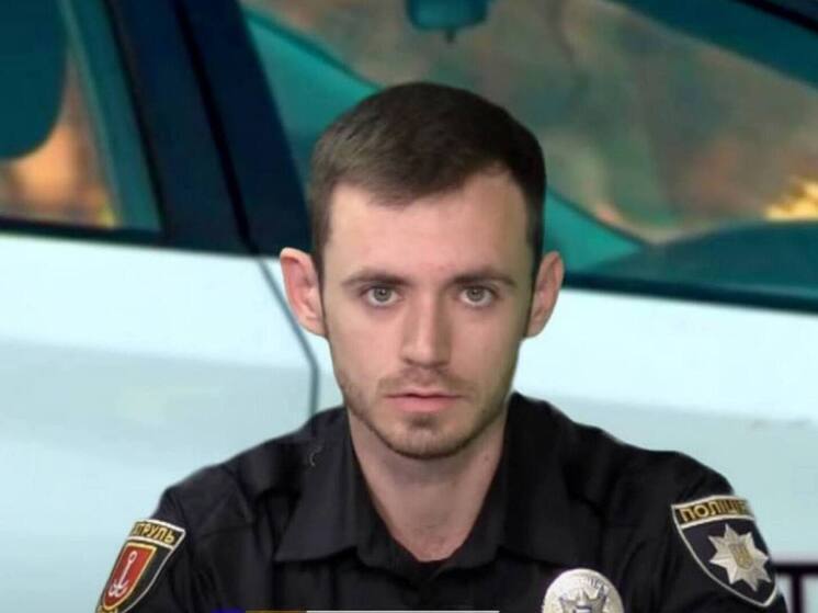 "Страна": экс-замначальника полиции Измаила сбежал за границу со своим парнем