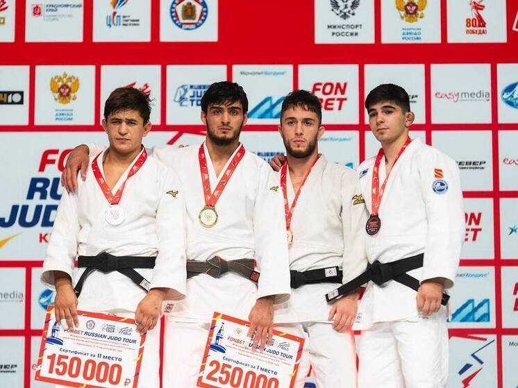 В Чечне стартовал международный турнир по дзюдо памяти Владимира Гулидова