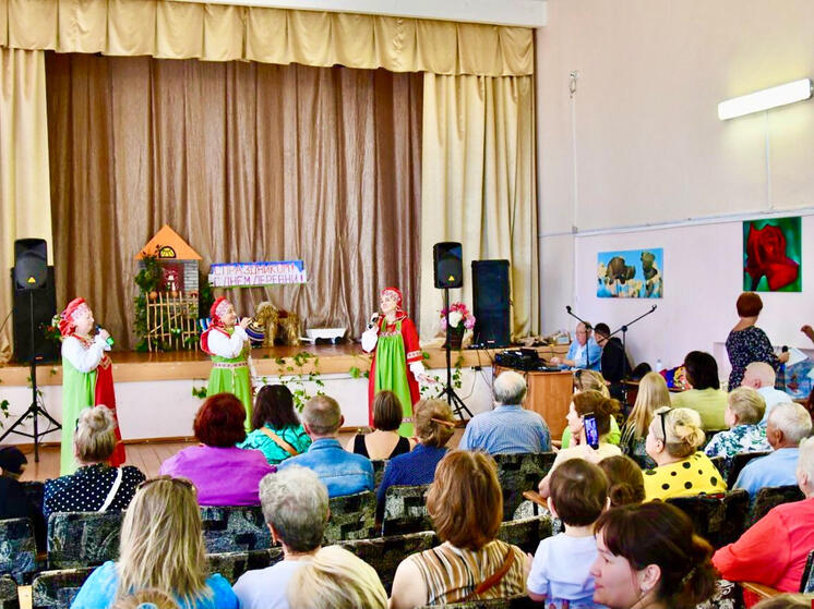 Жителей Дуброво Псковского района наградили в честь Дня деревни