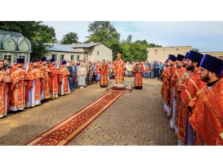 Духовное торжество в Тамбовском районе: митрополит Феодосий провел литургию под открытым небом