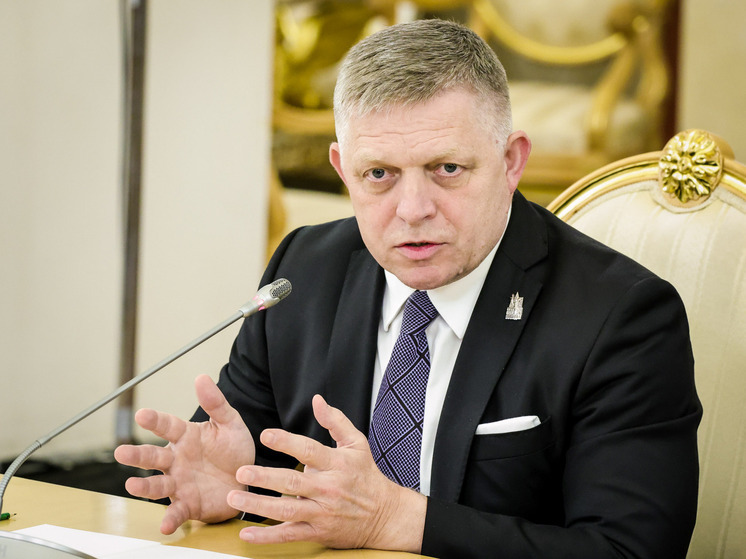 Премьер Фицо пожелал Путину и Трампу решить украинский вопрос