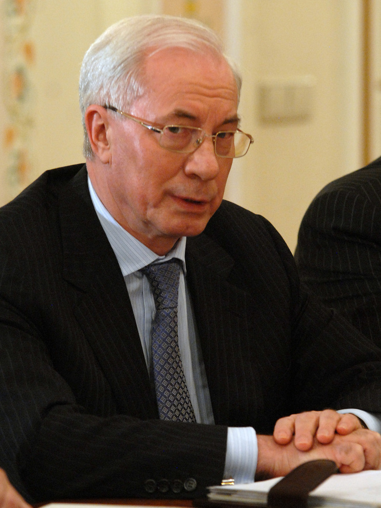 Азаров: солдаты ВСУ должны осознать, что им больше не за что воевать