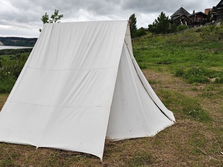 Житель Хакасии захотел заработать на продаже палатки и потерял деньги