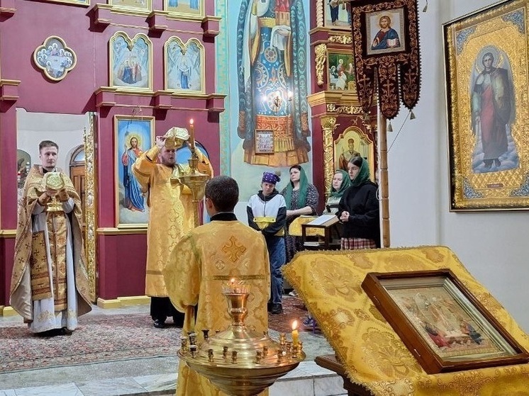 Красноярцы отпраздновали день иконы Божией Матери «Всех скорбящих Радость»