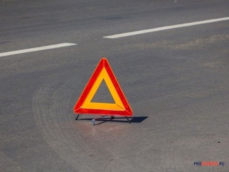 В Новокузнецке легковушка протаранила женщину на пешеходном переходе