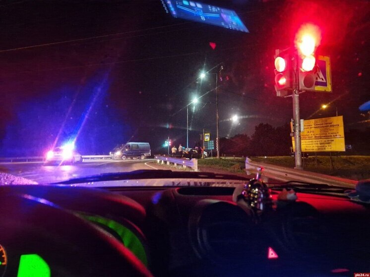 Поворот на Родину не удался: еще одна авария пополнила копилку псковских ДТП