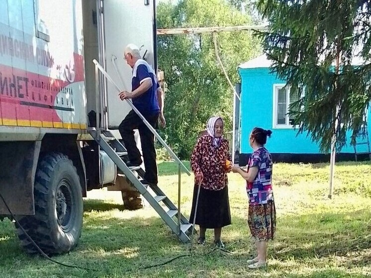 В Орловской области мобильный флюорограф посетил Сосновку и Норовку