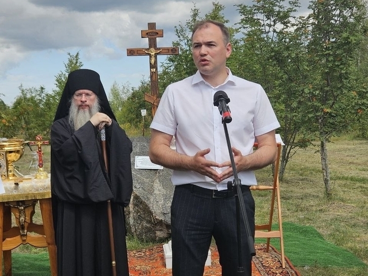 В Строителе заложили камень в основание нового храма