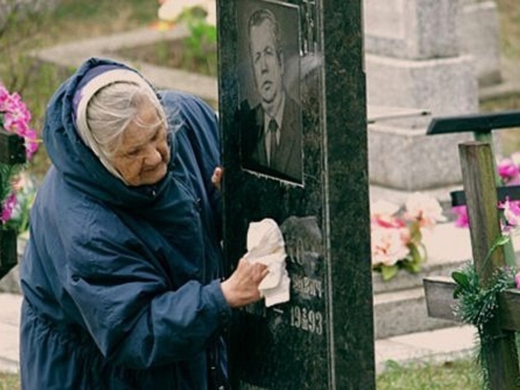 Завтра жителям Калмыкии следует сходить на  кладбище