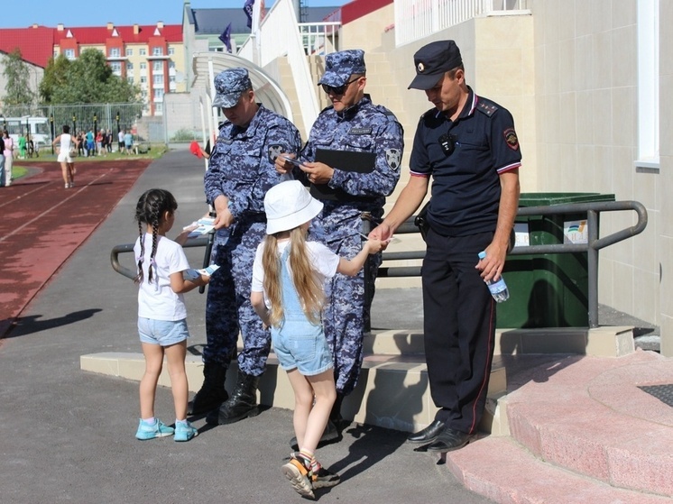 На стадионе «Лидер» в Нарьян-Маре в День физкультурника собрались самые сильные, ловкие, здоровые