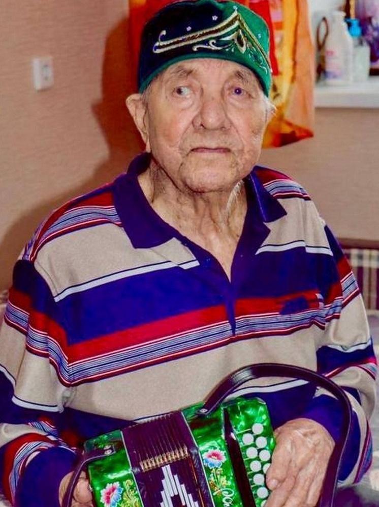 Ветеран войны Иван Ермолаев отметил 106-летие