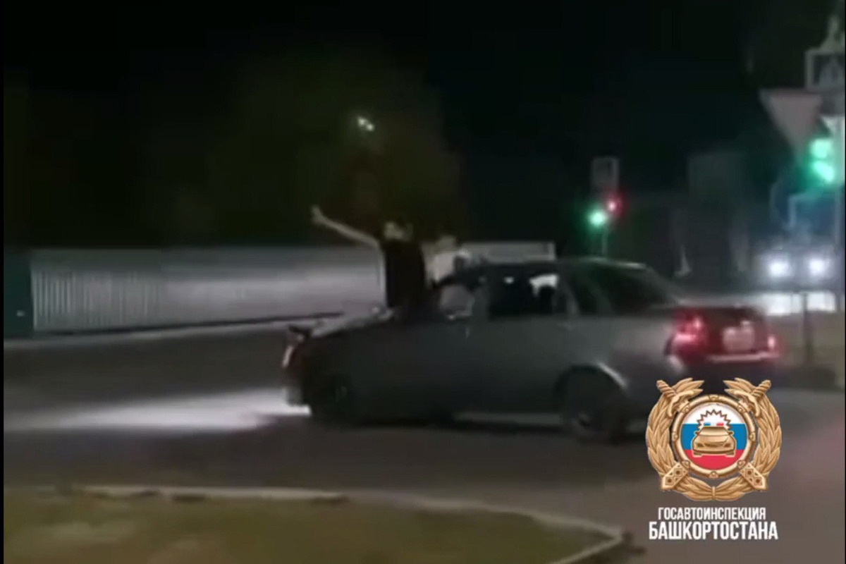 Автомобилиста из Башкирии наказали за перевозку пассажиров на капоте