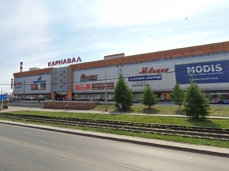 Закрывшийся на прошлой неделе ТРЦ «Карнавал» частично возобновил работу