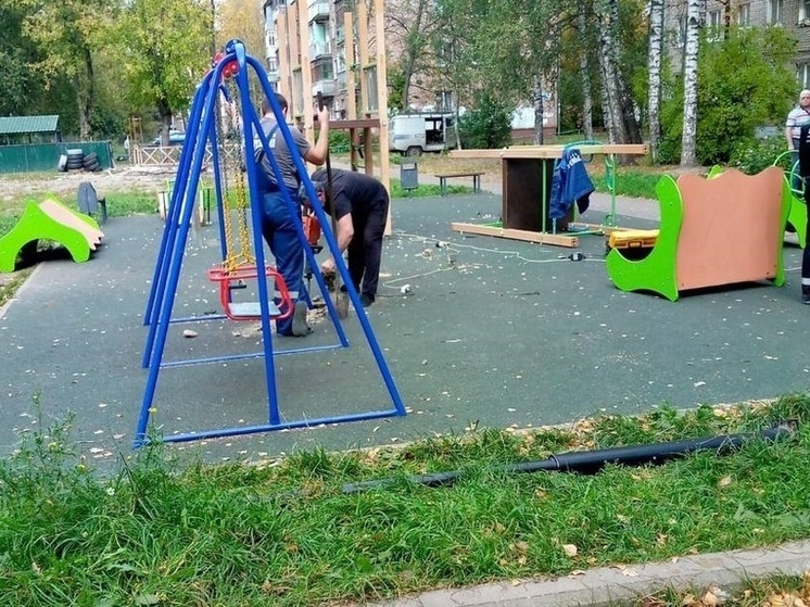 Брагинцы пожаловались на демонтаж детского городка
