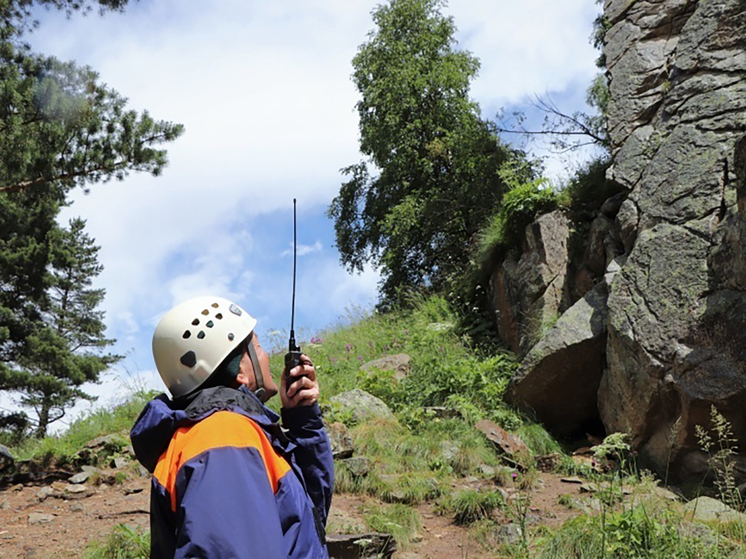 В Северной Осетии разыскивают мужчину, сорвавшегося с обрыва