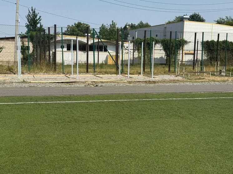 Центральный стадион ингушского Карабулака ремонтируют к 30-летию города