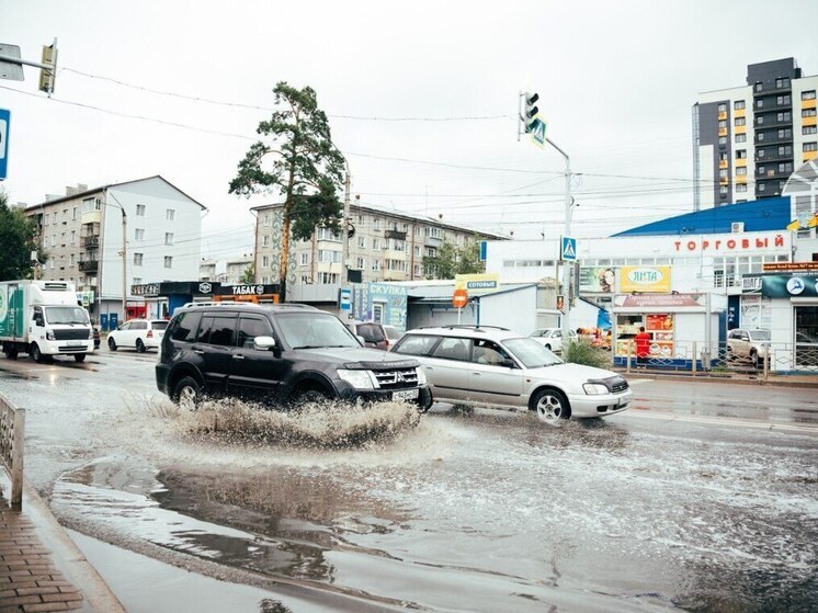 В Улан-Удэ продолжают ликвидировать последствия сильного ливня