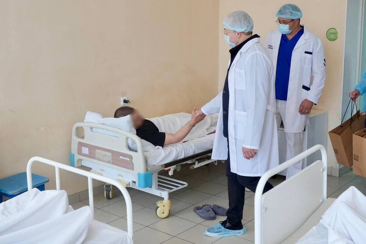 Андрей Назаров навестил пострадавших при ЧП на заводе «Каустик»
