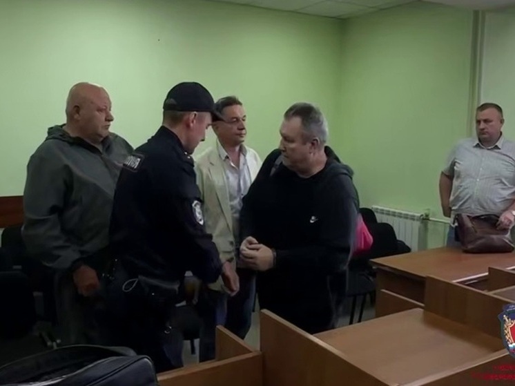 Экс-руководитель красноярского ПФР получил 9 лет колонии за коррупционные схемы