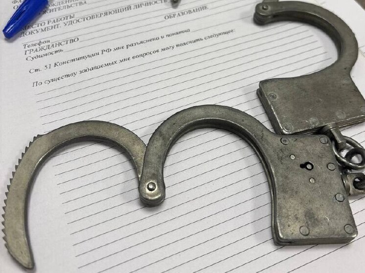 На проспекте Художников в Петербурге наркоман обстрелял детскую площадку