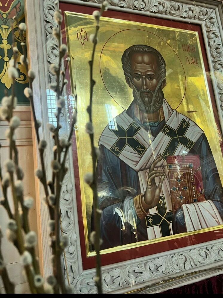 Ежегодно 11 августа православный мир отмечает Рождество святителя Николая Чудотворца, одного из самых почитаемых святых, покровителя моряков, путешественников и всех несправедливо обиженных. В народном календаре этот день также известен как День Калинника, или просто Калинник. 