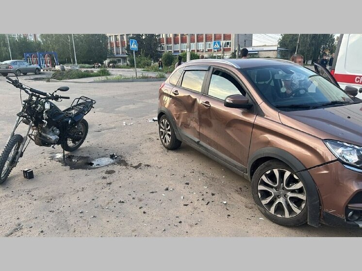 Дети 11, 14 и 15 лет пострадали в аварии воронежских Семилук