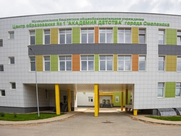 Александр Новиков проверил готовность новой школы № 41 в микрорайоне Королёвка к началу учебного года