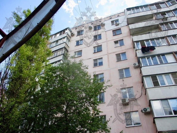 В Ростовской области пятилетний мальчик выпал из окна восьмого этажа и разбился насмерть