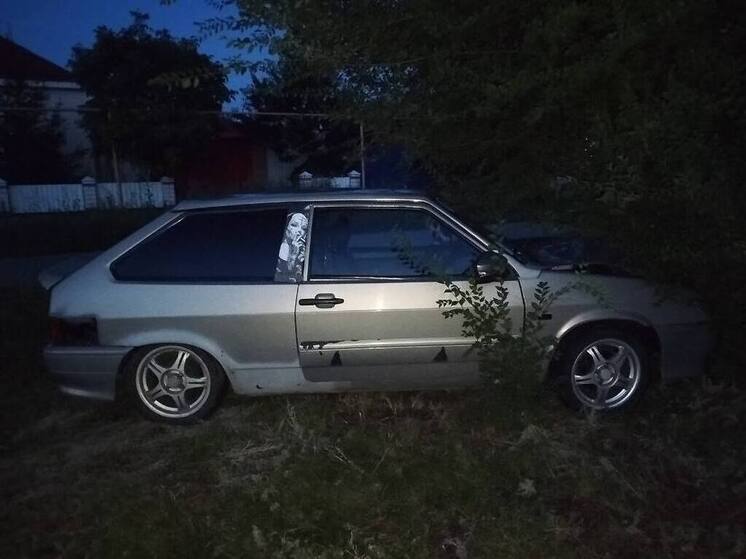 Воронежец в попытке удивить дочь угнал чужое авто и врезался в дерево