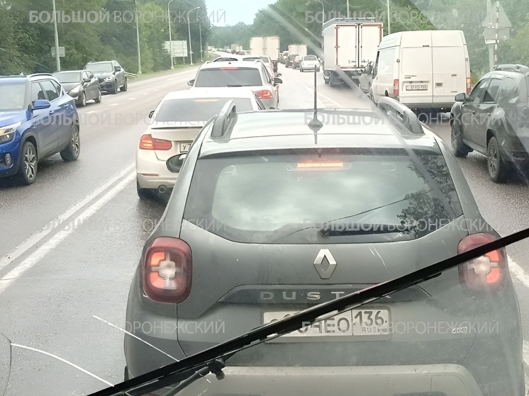 Два ДТП парализовали движение в Семилукском районе 11 августа
