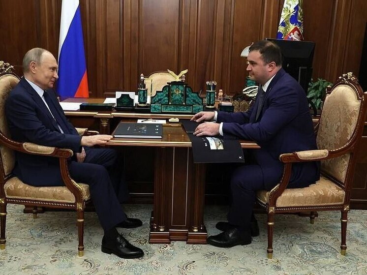Президент РФ Путин провёл рабочую встречу с губернатором Омской области Хоценко