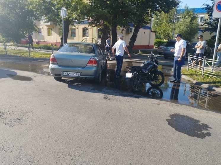 Двое детей пострадали в двух ДТП в Омске за полтора часа