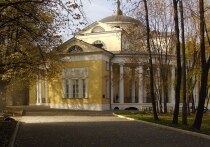 Усадьба Люблино — уникальный архитектурно-художественный ансамбль конца XVIII — начала XIX века, расположенный в одноименном районе Москвы