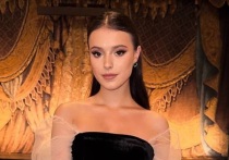 Олимпийская чемпионка в одиночном фигурном катании Анна Щербакова показала, как сейчас выглядят ее старшая и младшая сестры. 21-летняя спортсменка проводит отпуск в компании самых родных людей.