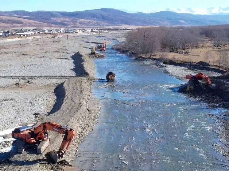 В КЧР продолжается расчистка русла реки Кяфар