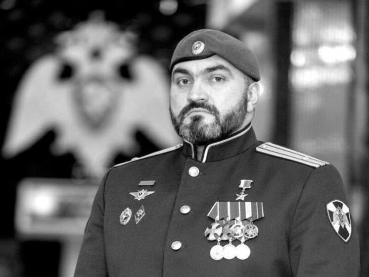 Владикавказской гимназии «Диалог» присвоили имя Героя России Марата Тибилова