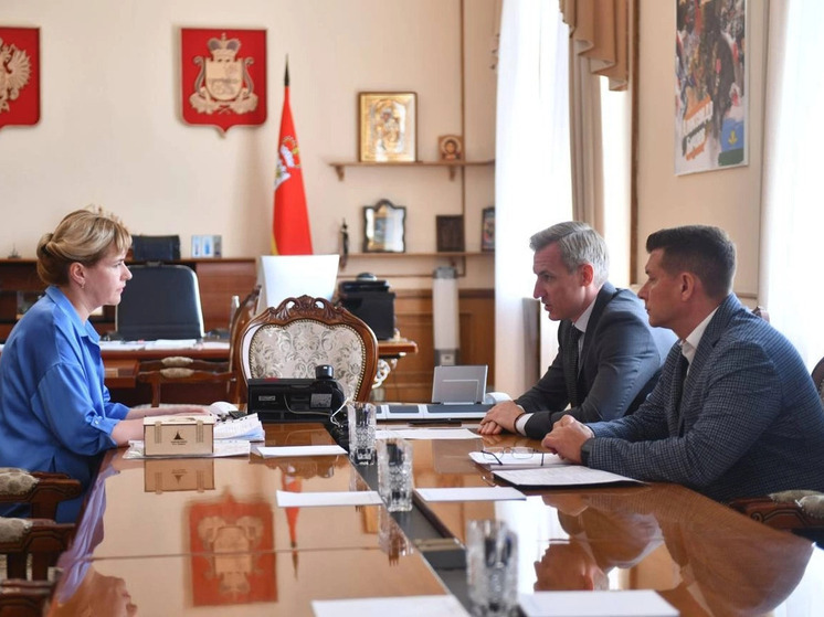 Губернатор обсудил развитие музея Гагарина в Смоленской области