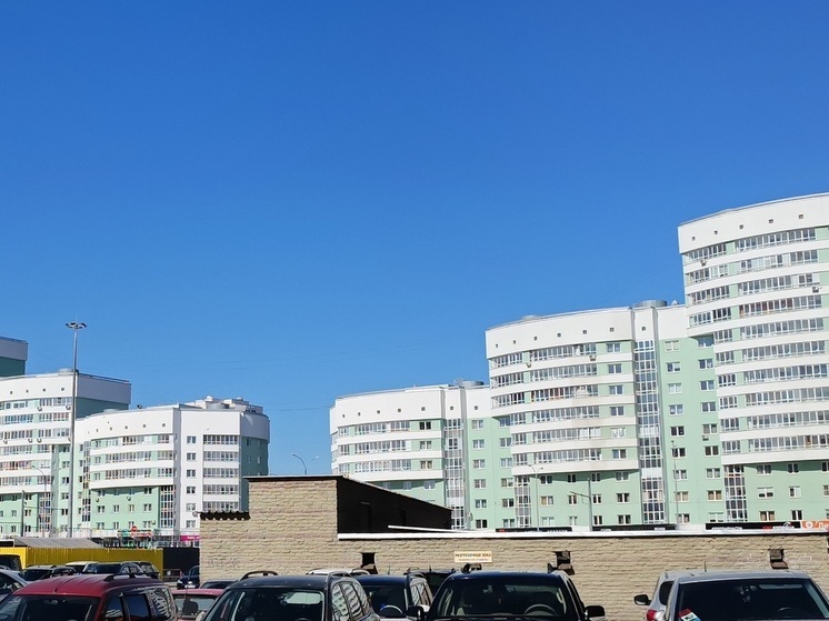 В Екатеринбурге трехлетняя девочка упала с 6-го этажа и выжила