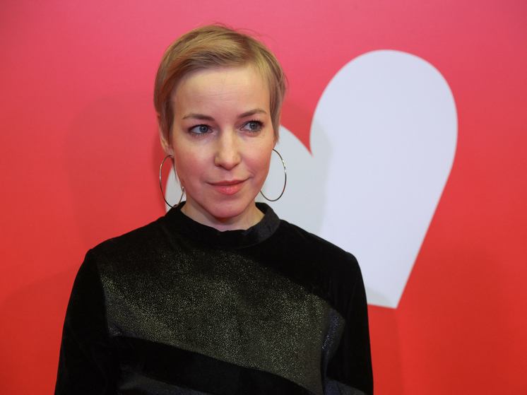 Российская актриса Мария Шалаева, перебравшаяся в Париж, начала работать водителем такси