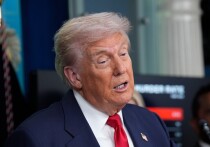Президент США Дональд Трамп в очередной раз отложил введение жестких тарифов в отношении Китая, объявив об очередной 90-дневной паузе всего за несколько часов до истечения срока действия последнего соглашения между двумя крупнейшими экономиками мира