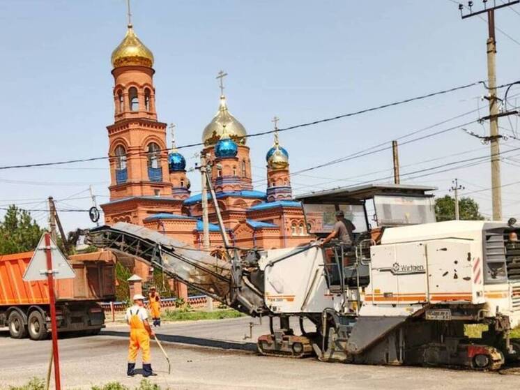 На Ставрополье обновляют ключевую дорогу к соцобъектам г. Ипатово