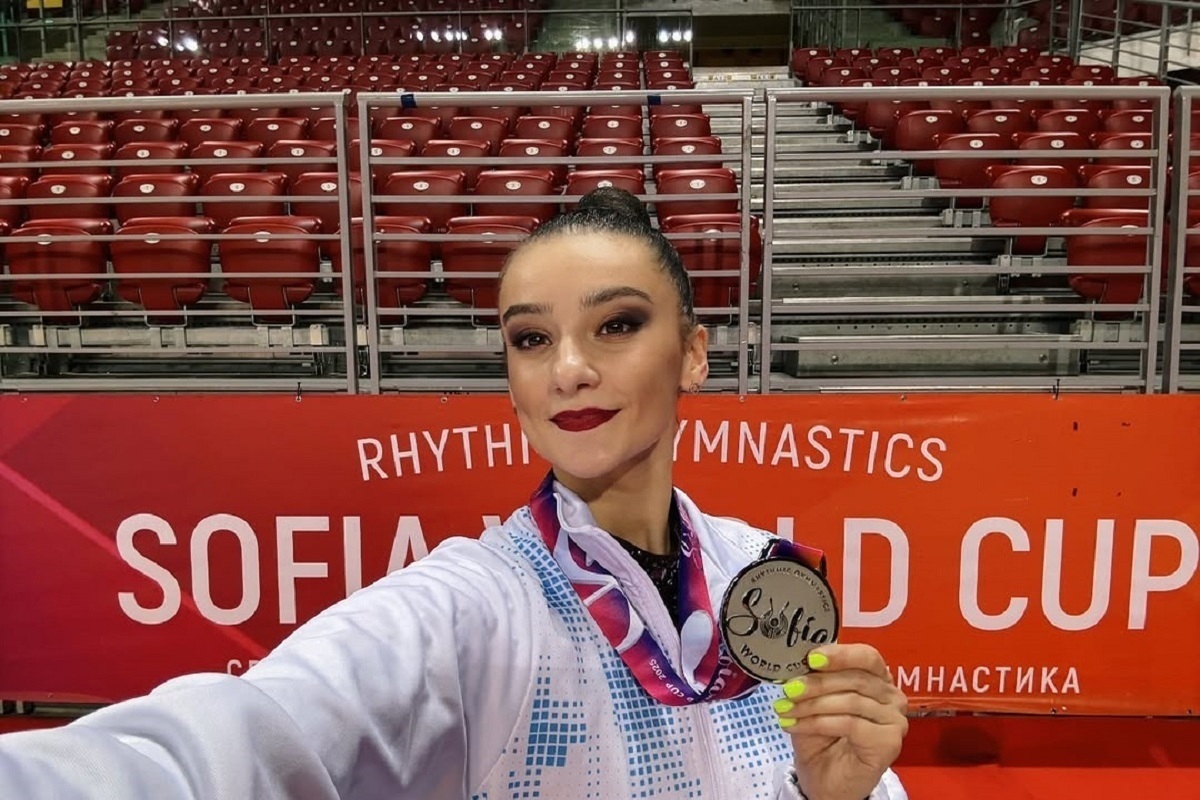 Гимнастка поделилась пикантным фото