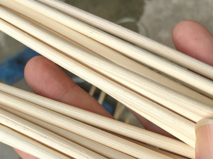 Бурятия экспортировала в КНР 1155 тонн столовых палочек из осины